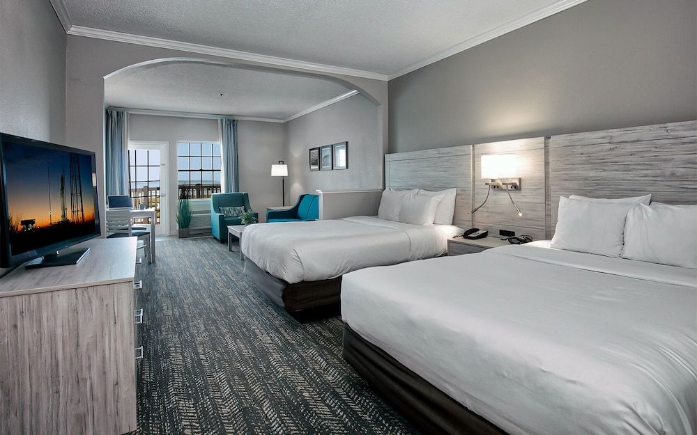 Comfort Suites Chincoteague Island Bayfront Resort 3