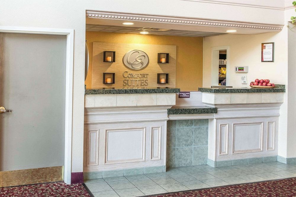 Comfort Suites Fort Wayne 2