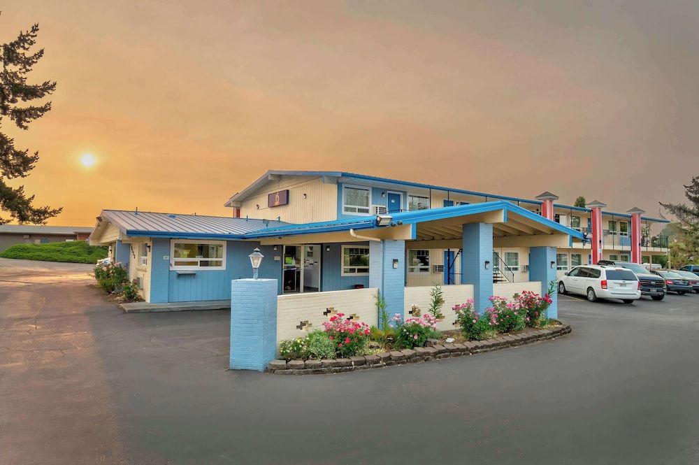 Studio 6 Suites Albany, OR 2 étoiles à Albany