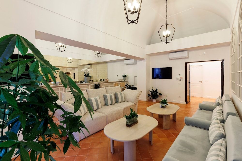 D'amalfi Hospitality 2