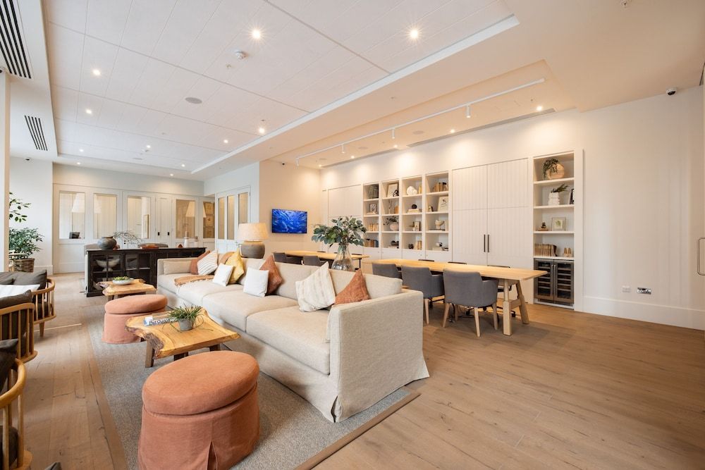 Charles Hope Apartments - Greenford 3