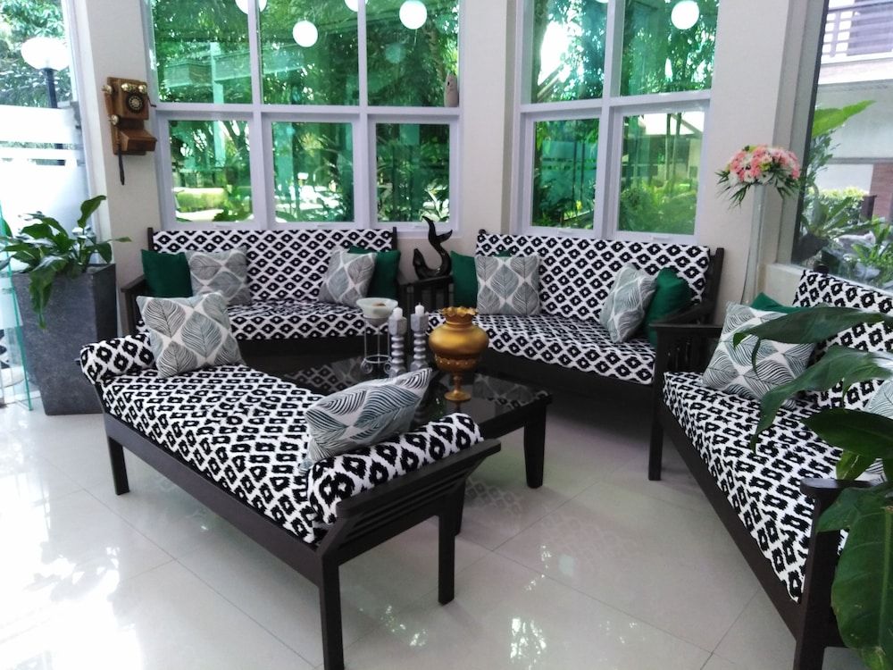 Villa Esmeralda Bryan's Resort Hotel and Restaurant 3