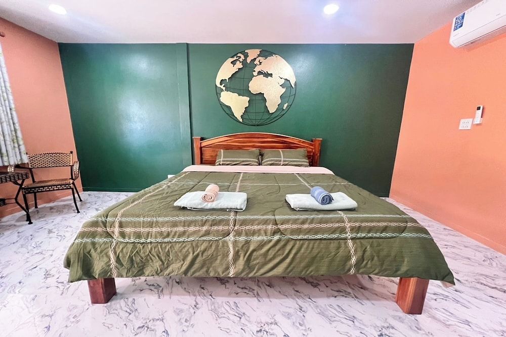 Koon Hom Apartment 3