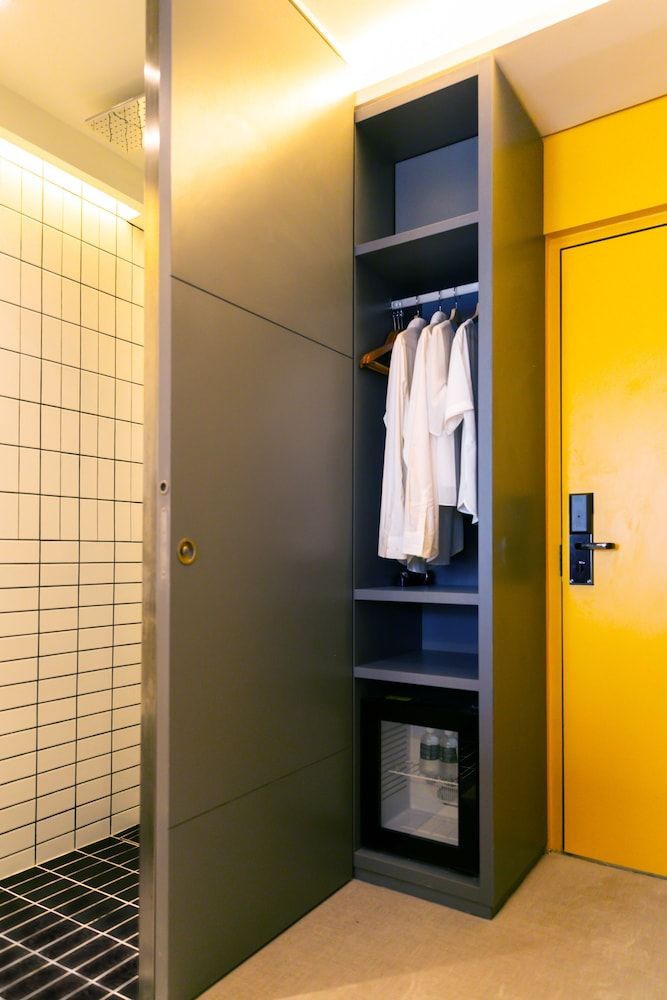 The Upper House Hotel 3