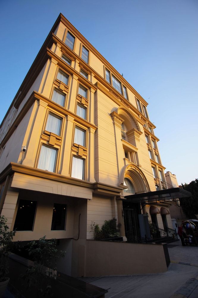 Nine Tree Luxury Hotel & Suites 4 étoiles à Lahore