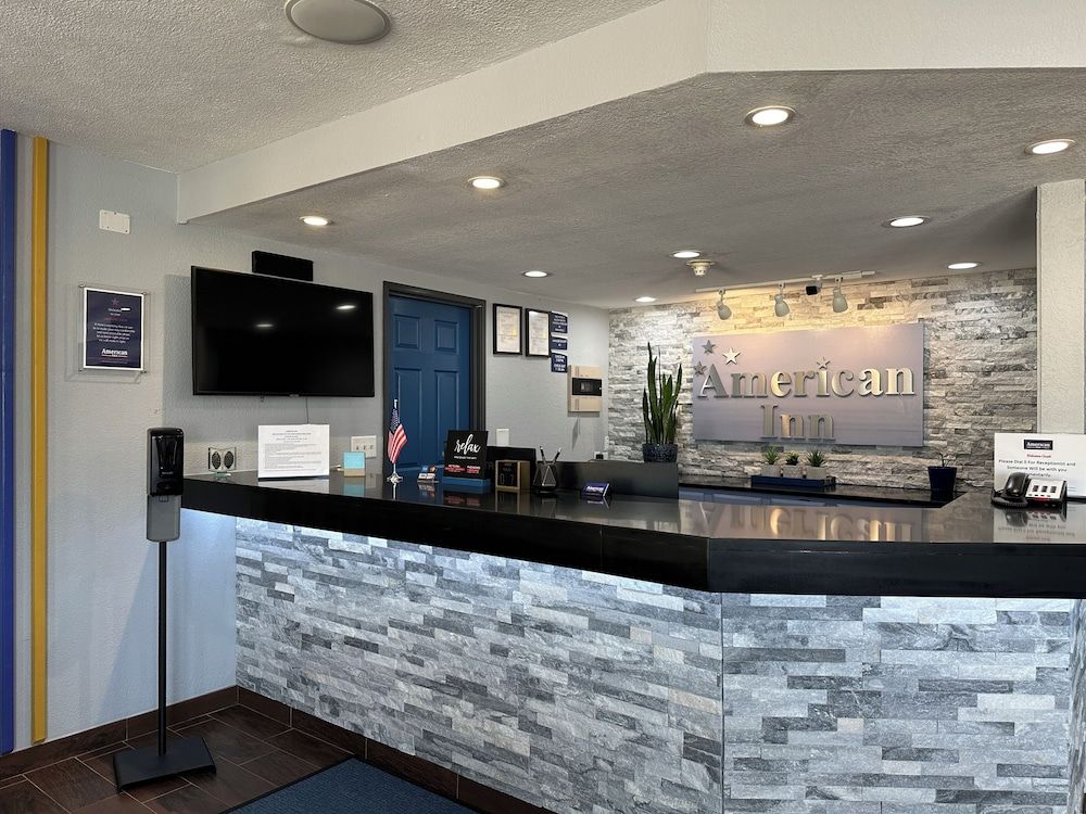 American Inn Cedar Rapids South 2