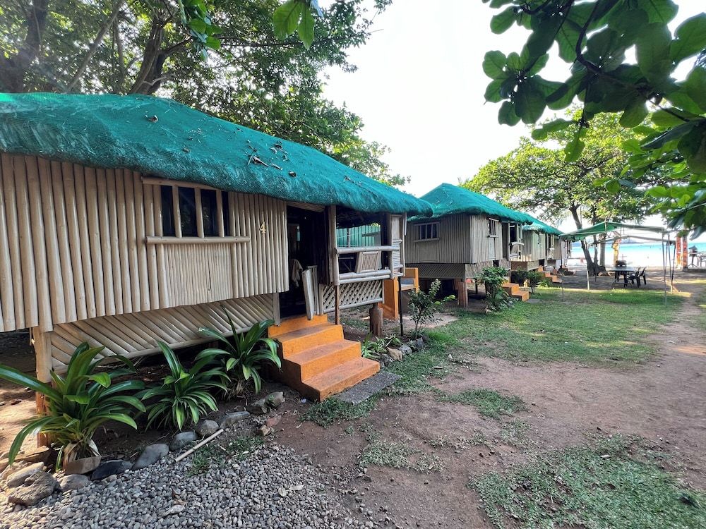 Lumiere Beachfront Resort -1 stelle a Bataan