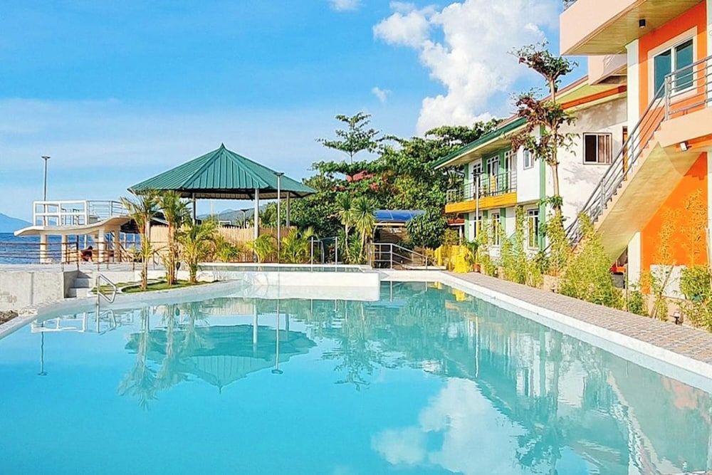 Galucksea Beach Resort -1 estrelas em Caore