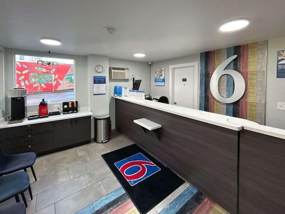 Studio 6 Suites Vancouver, Wa - Waterfront 2