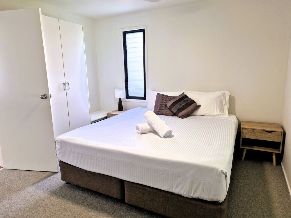 Serenity Diamond Beach 2