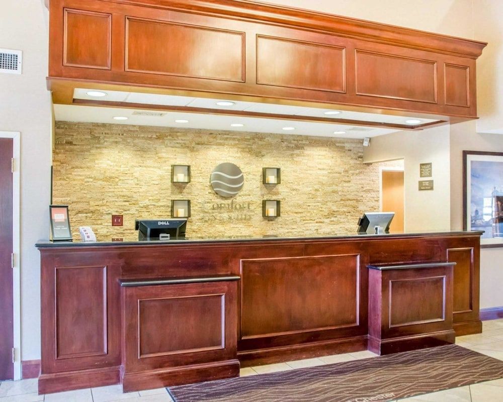 Comfort Inn & Suites West Chester - North Cincinnati 2