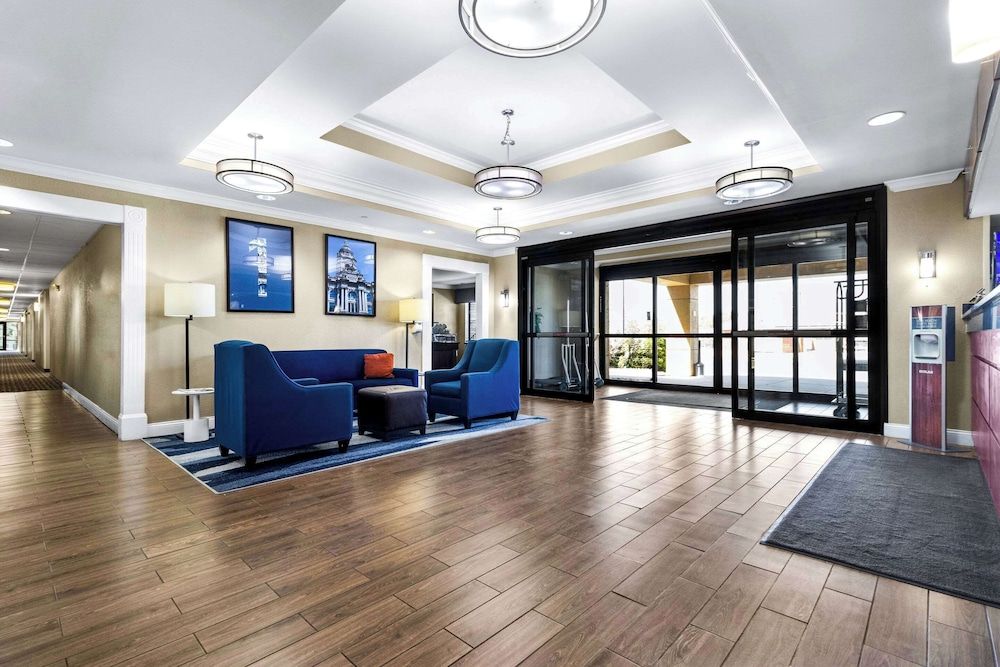 Comfort Inn East Evansville 3