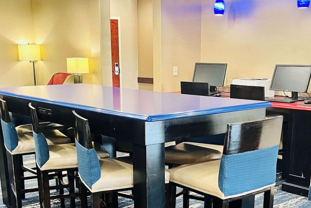 Comfort Inn & Suites Jackson Area 3