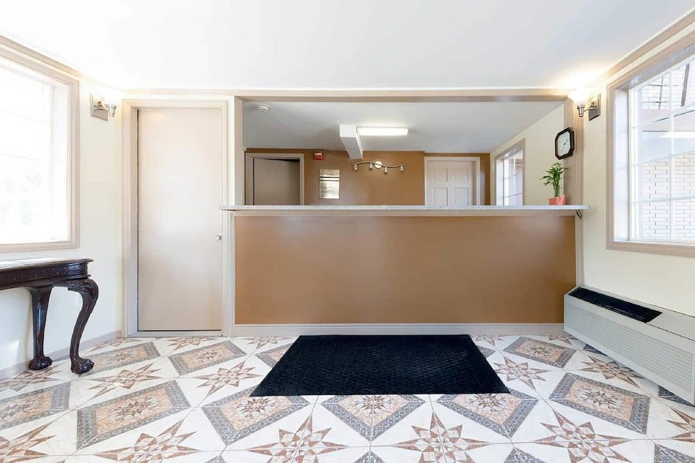 Super 8 by Wyndham Greensburg 3