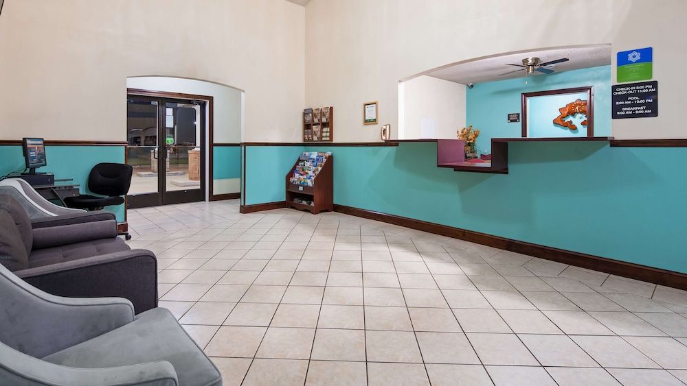 SureStay Hotel by Best Western Greenville 3