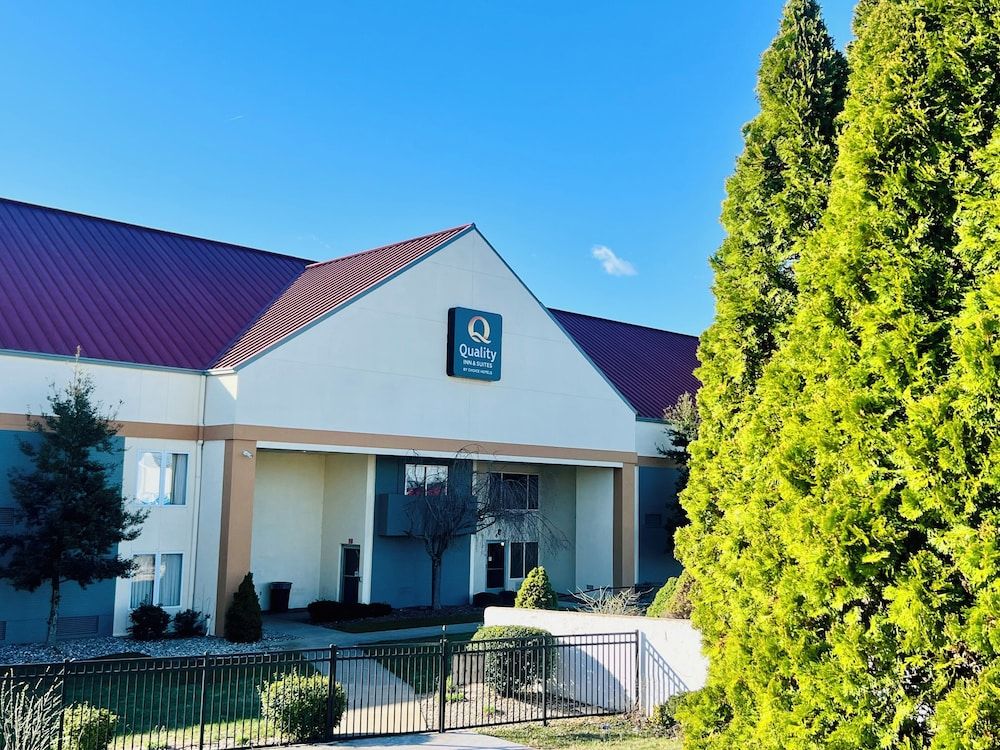 Quality Inn & Suites Elizabethtown Area 2 estrelas em Elizabethtown