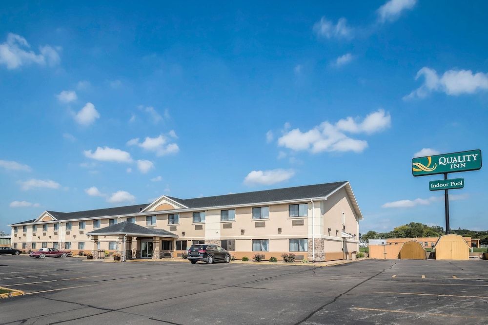 Quality Inn Coralville - Iowa River Landing 2 estrelas em Coralville