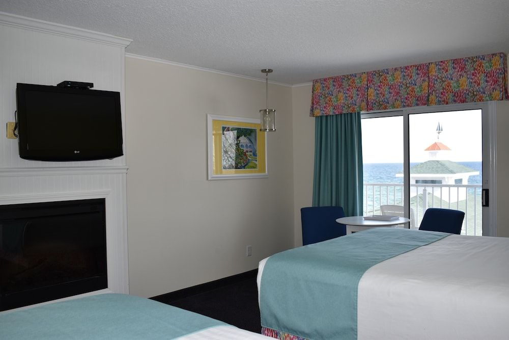 Breakers Resort Lakeside 3