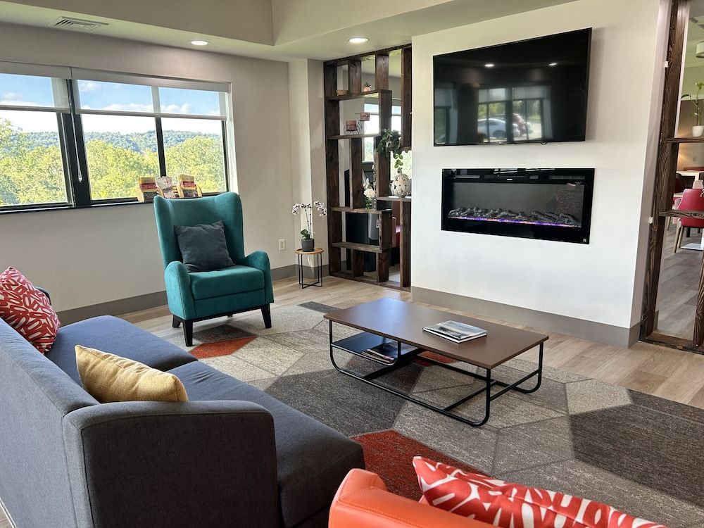 Comfort Suites Bloomsburg 3