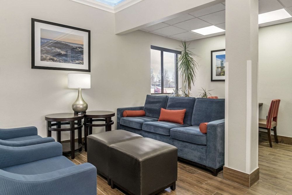 Comfort Inn East Oregon Area 3