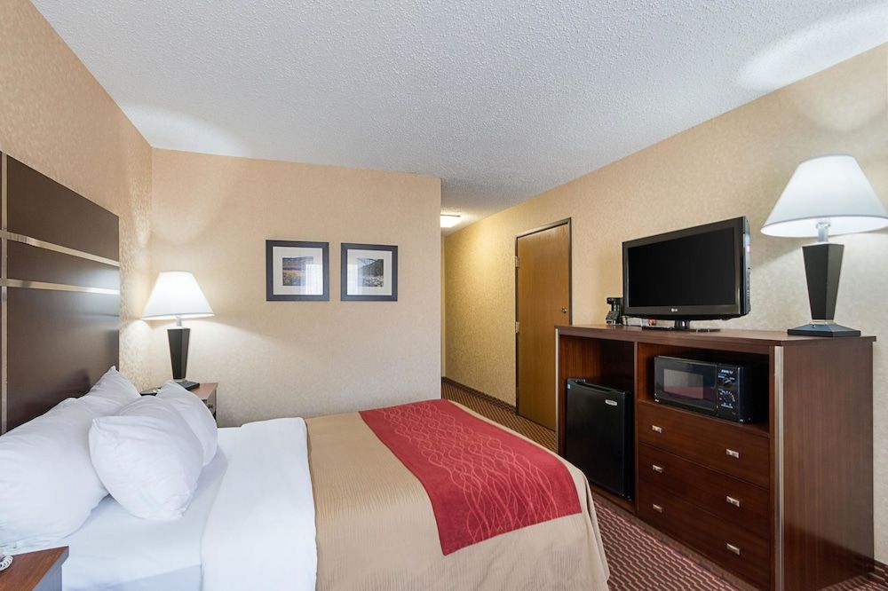 Quality Inn Parkersburg North - Vienna 2