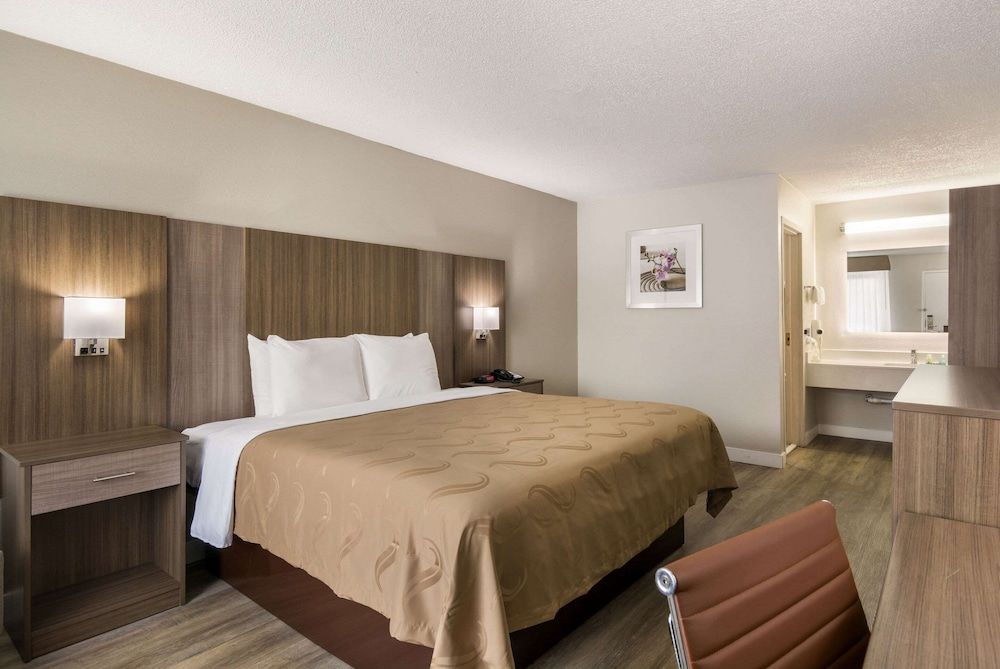 Quality Inn Emporia 2