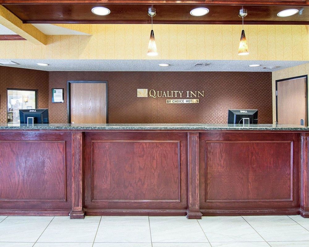 Quality Inn Midland Area 3