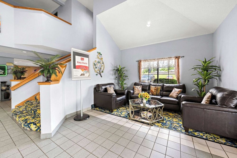 Econo Lodge London Area 3