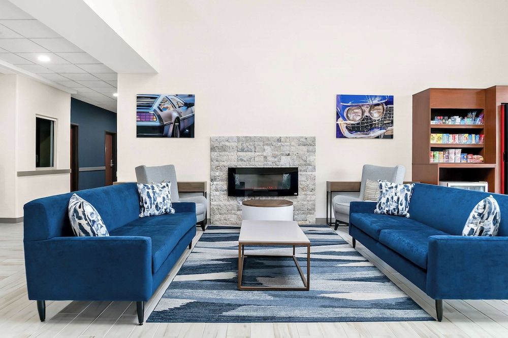 Comfort Suites Southfield/Detroit 3