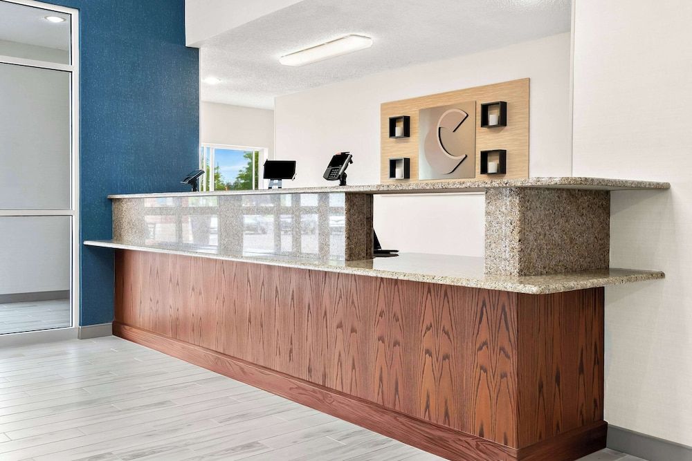 Comfort Suites Southfield/Detroit 2