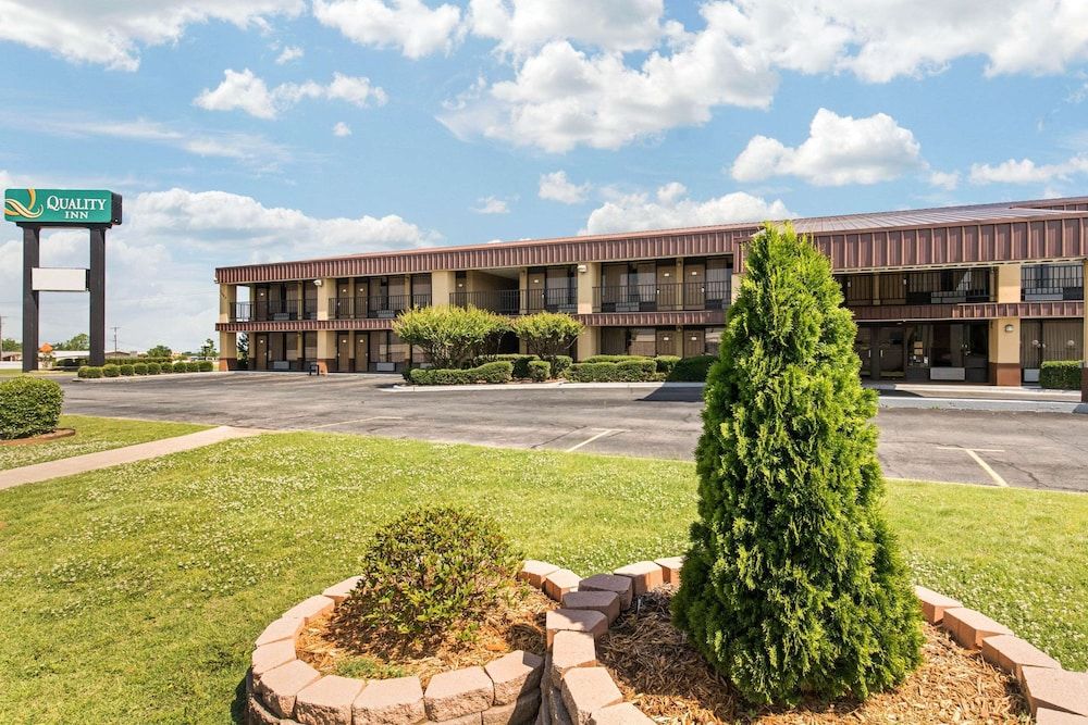 Quality Inn Paris Area 2 étoiles à Paris