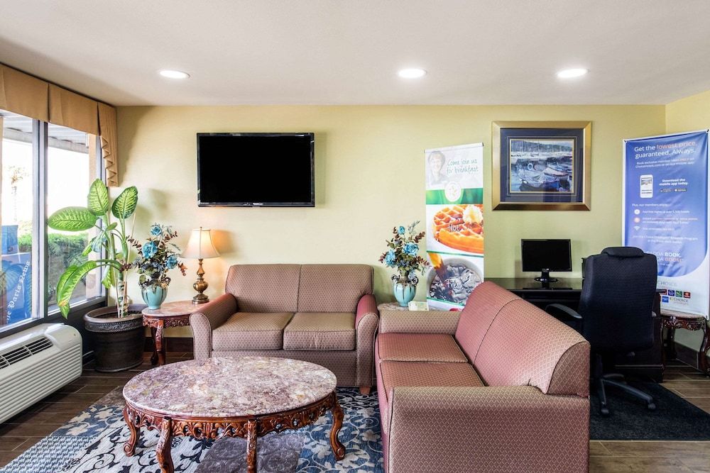 Quality Inn Paris Area 3