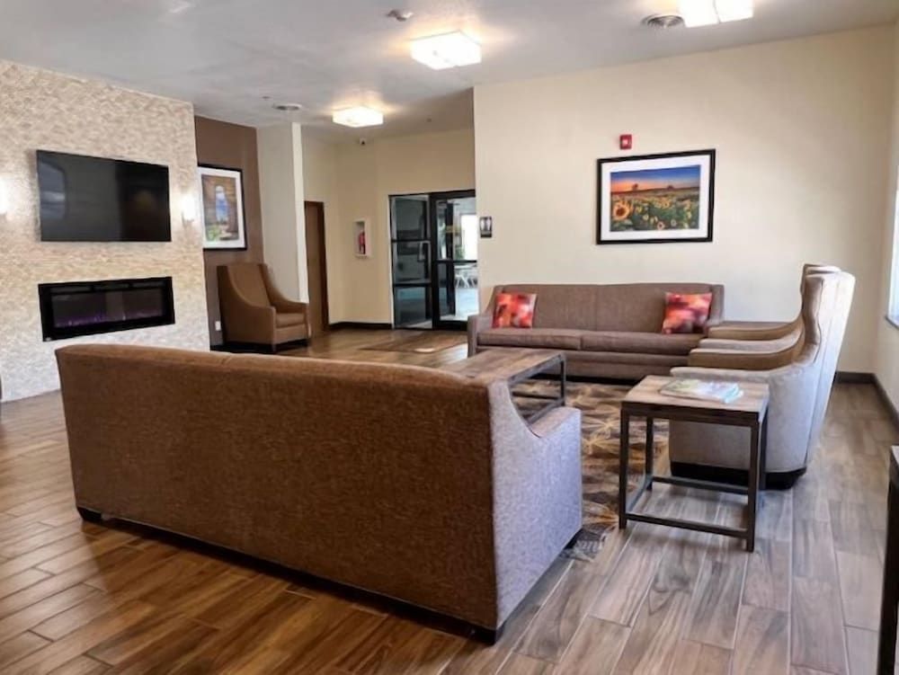 Comfort Inn Colby Area 3