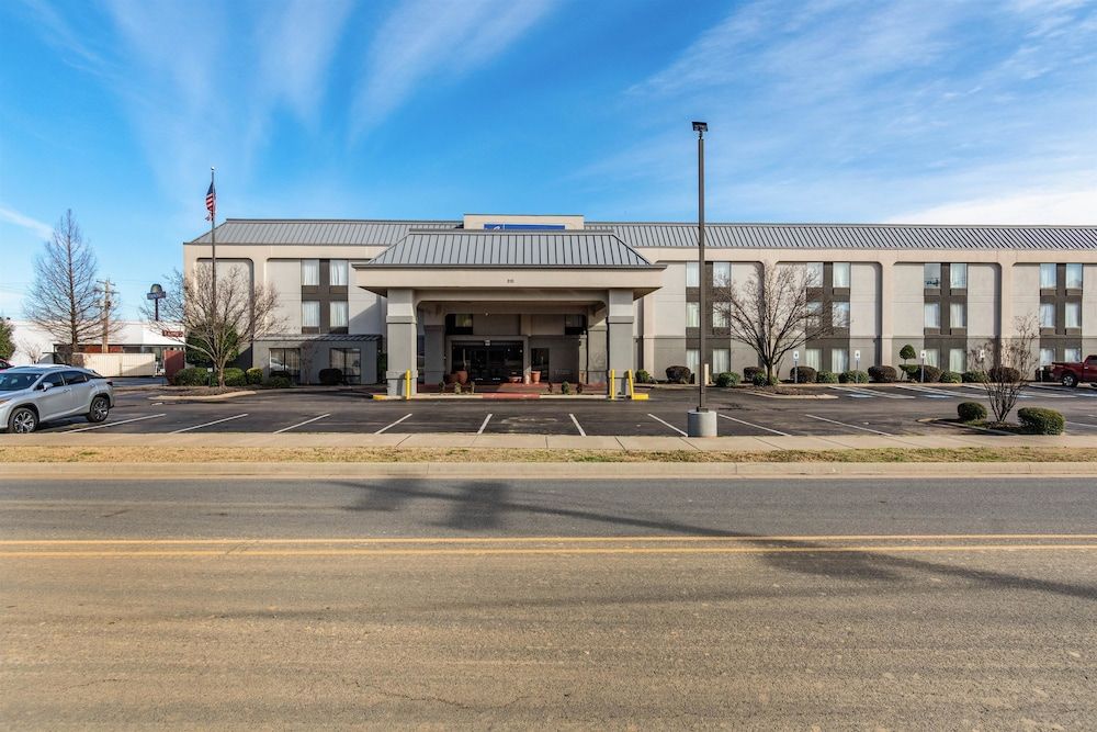 Wingate by Wyndham Conway AR 2 estrelas em Conway