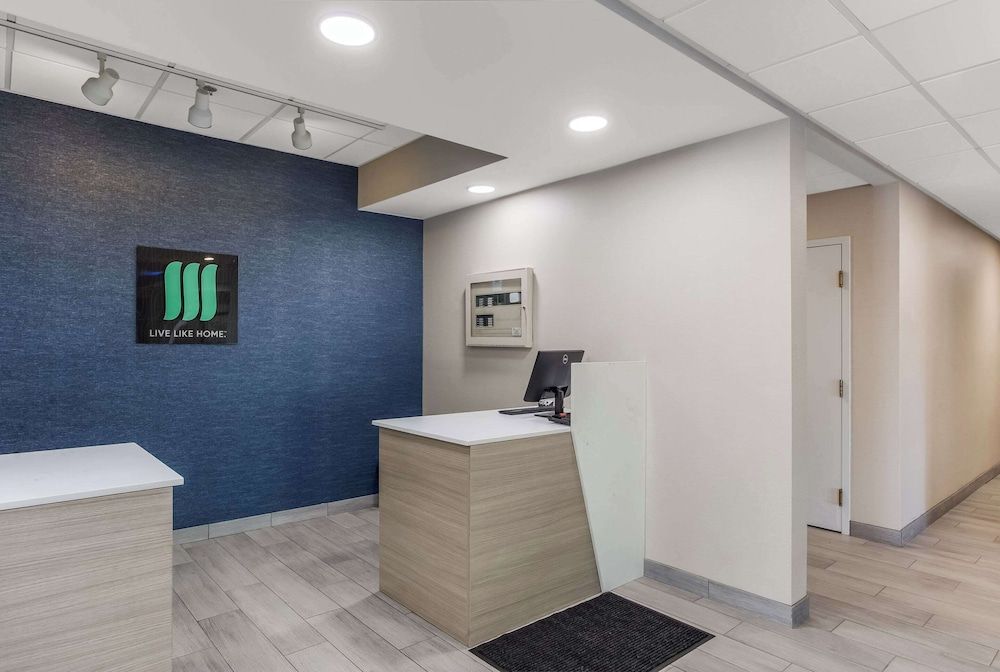 MainStay Suites Bourbonnais - Kankakee 2