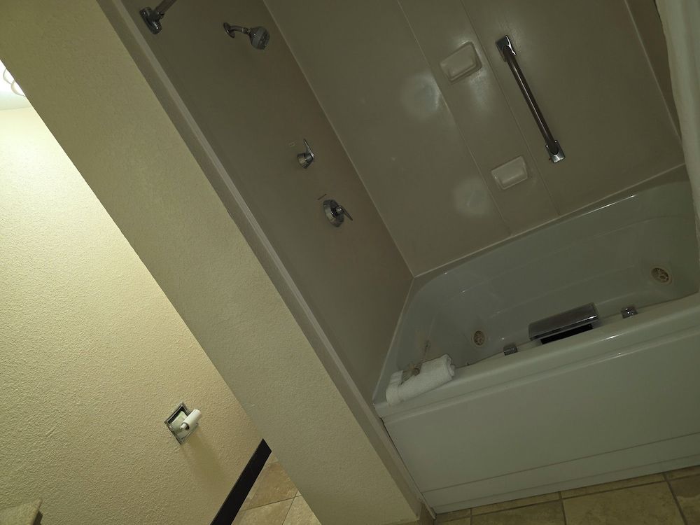 Sonesta Essential Ames 2