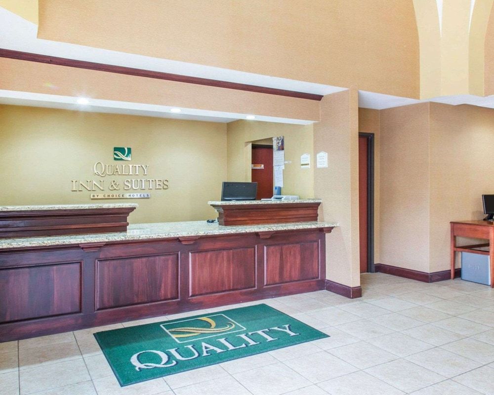 Quality Inn & Suites 2