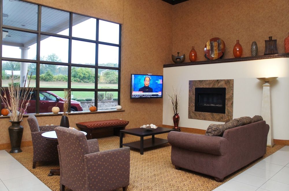 Rodeway Inn & Suites East Windsor 2