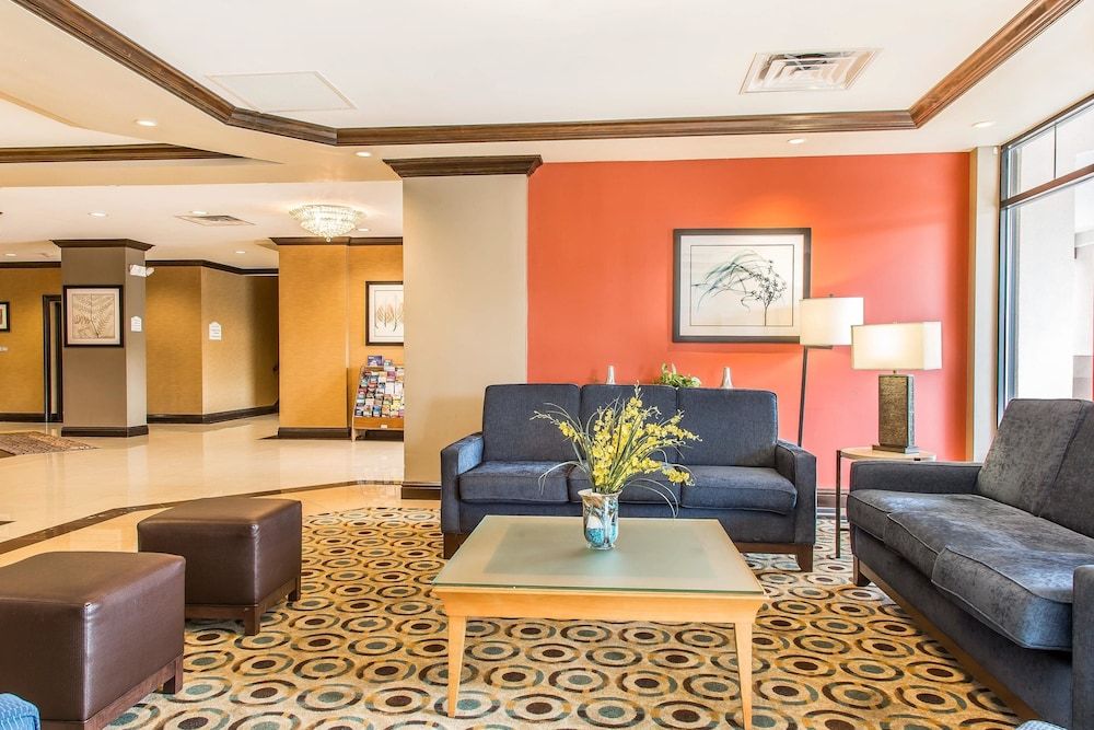 Comfort Inn & Suites Meriden East 2