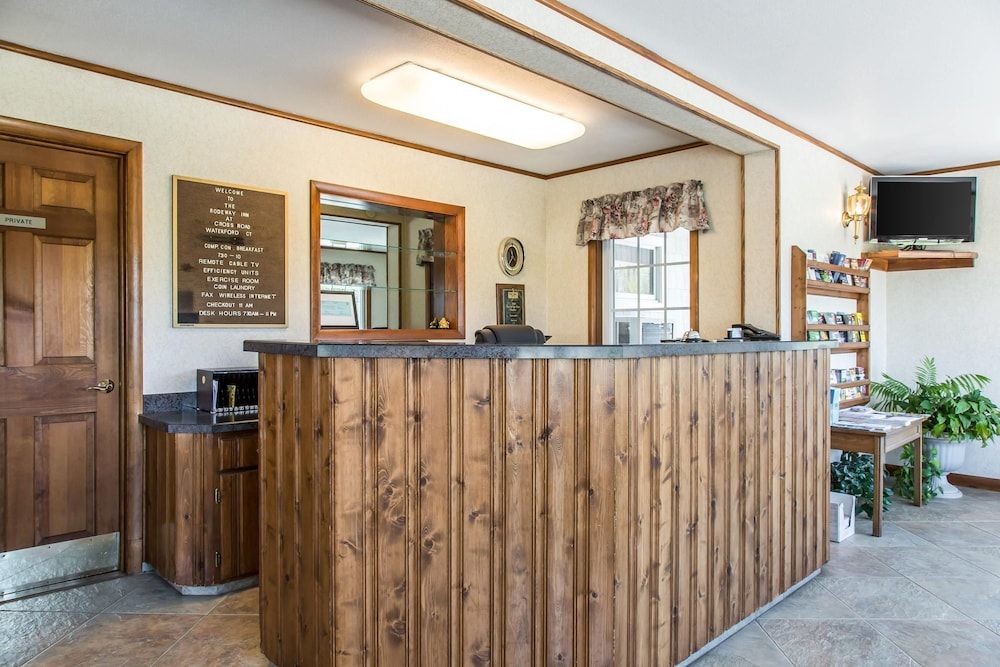 Rodeway Inn Waterford - New London 3