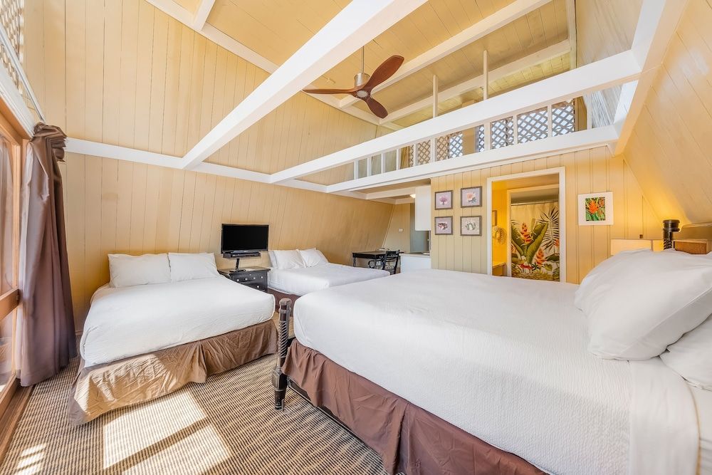 Vacasa at Hotel Molokai 2