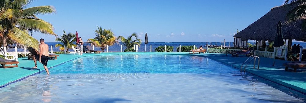 Royal Caribbean Resort 4 étoiles à San Pedro