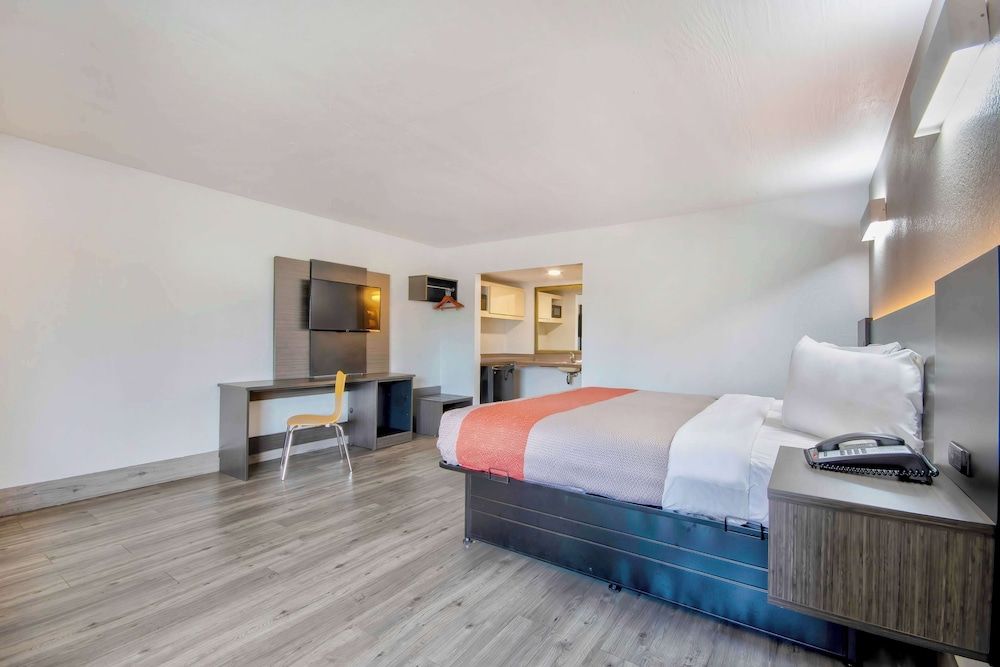 Motel 6 Lafayette, LA 3