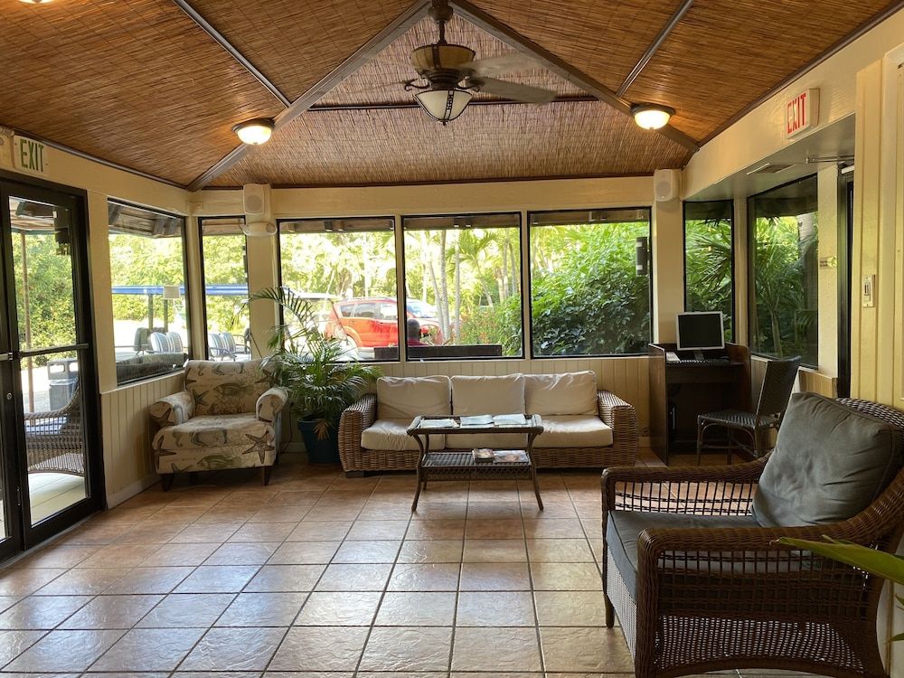 Bolongo Bay Beach Resort 2