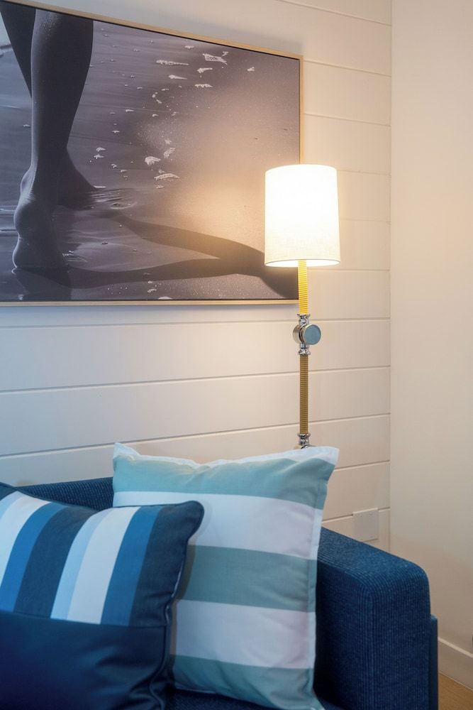 The Sunshine Hotel and Suites 3