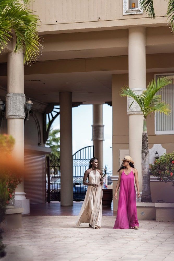 Windward Passage Hotel 2