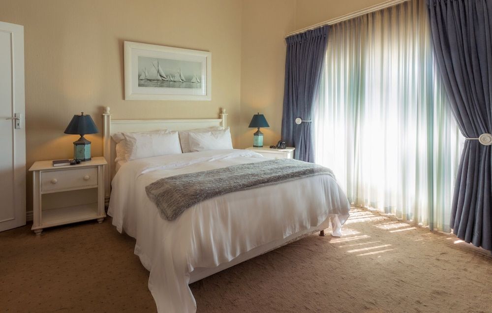 Burning Shore Hotel 3