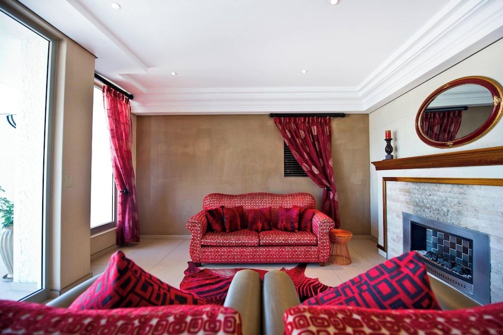 Protea Hotel by Marriott Windhoek Furstenhof 3