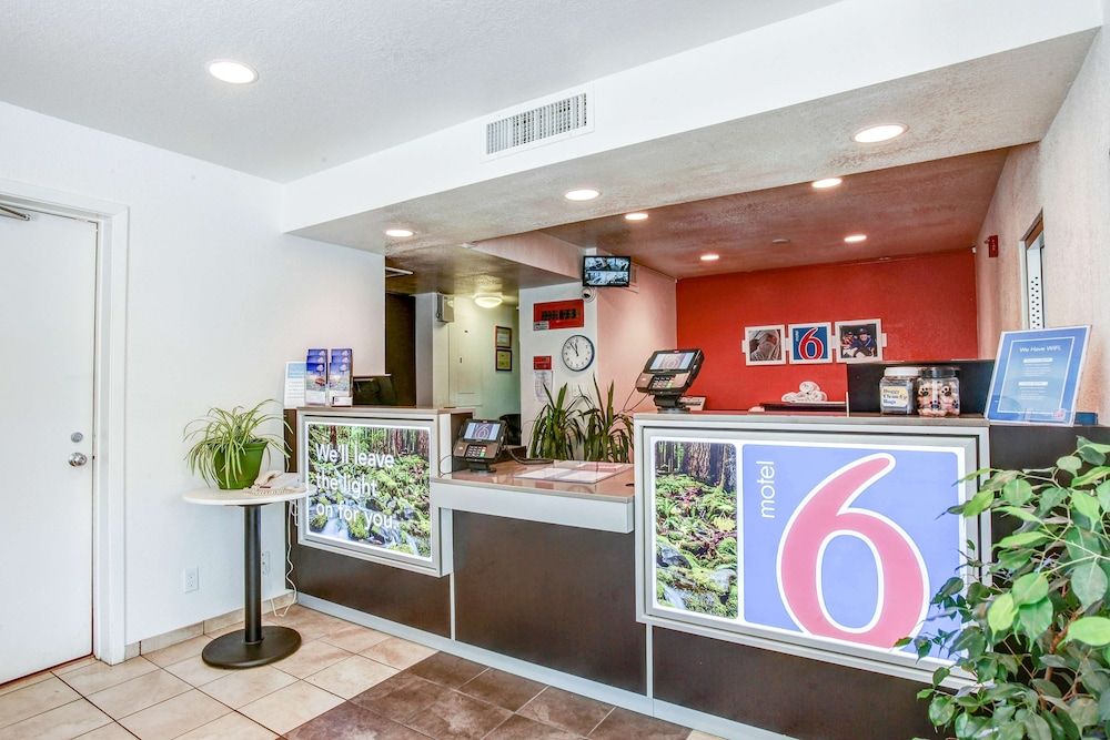 Motel 6 Grants Pass, OR 3