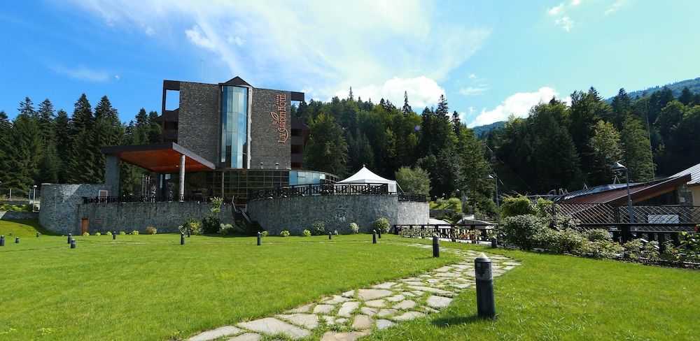 Lux Garden Hotel 5 étoiles à Azuga